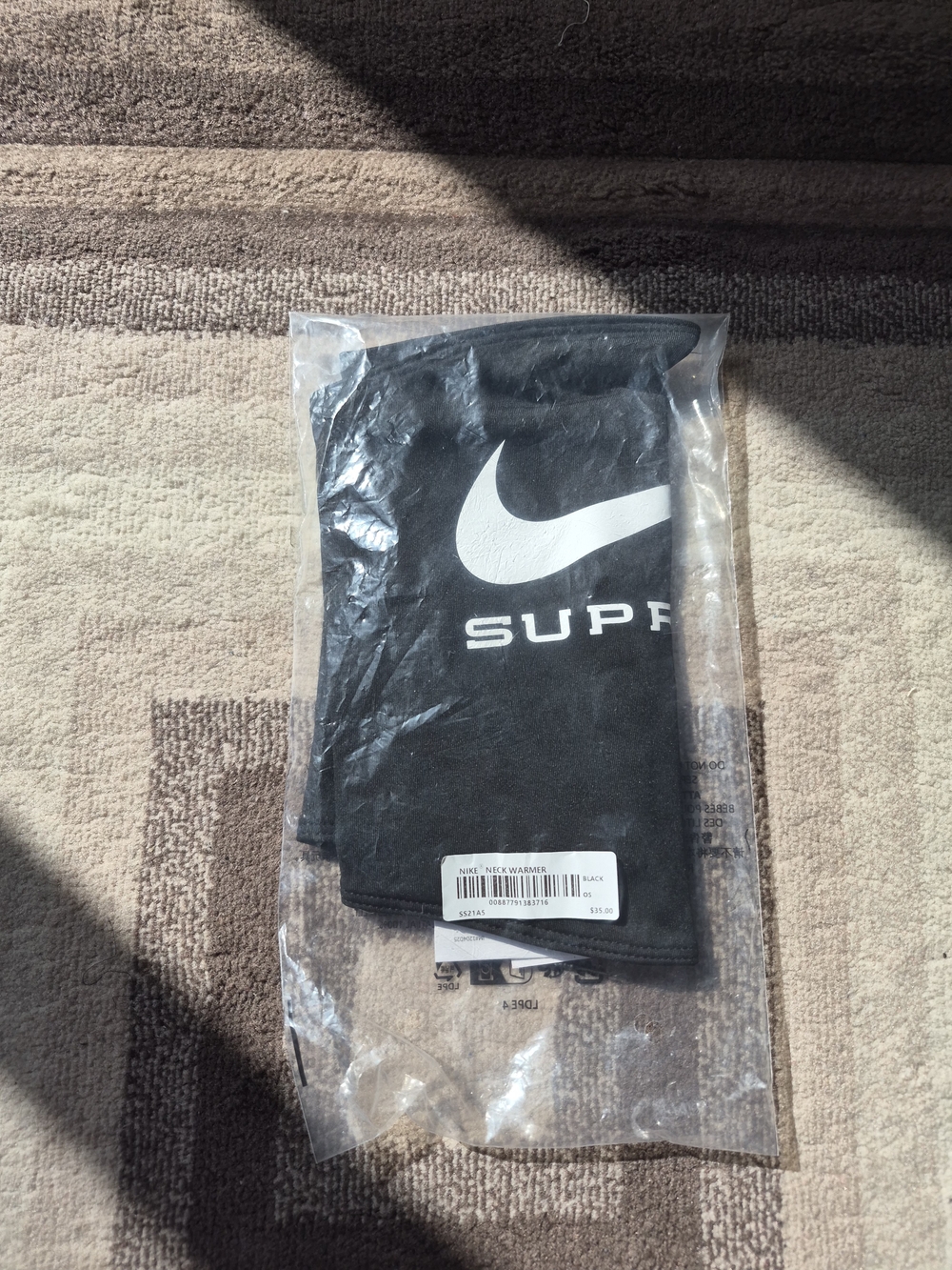 Nike X Supreme Neckwarmer